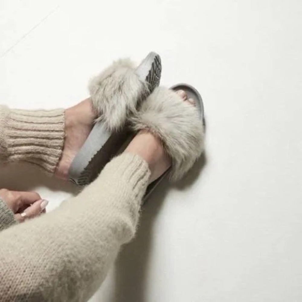 Ugg Royale Genuine Shearling Slides
